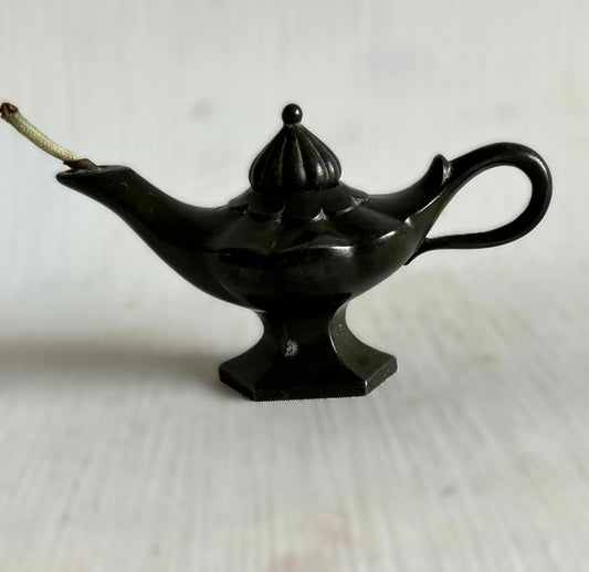 有名なデンマークのアーティスト、ジャスト・アンダーセンがデザインした魅力的なヴィンテージオイルランプ