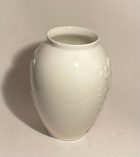 Flot Hans Henrik Hansen porcelæn vase fra Royal Copenhagen - nr. 01950