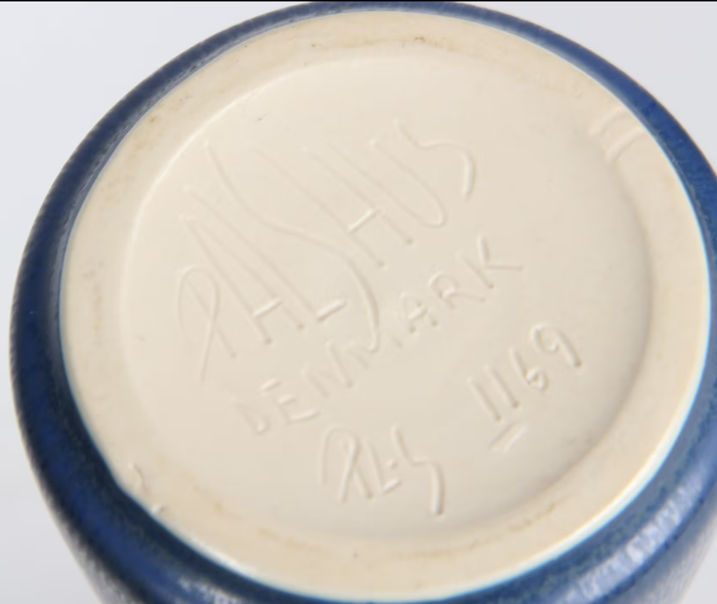 1960年代デンマークのPalshus製、コバルトブルーのヘアファー釉薬が施された珍しい形の炻器花瓶