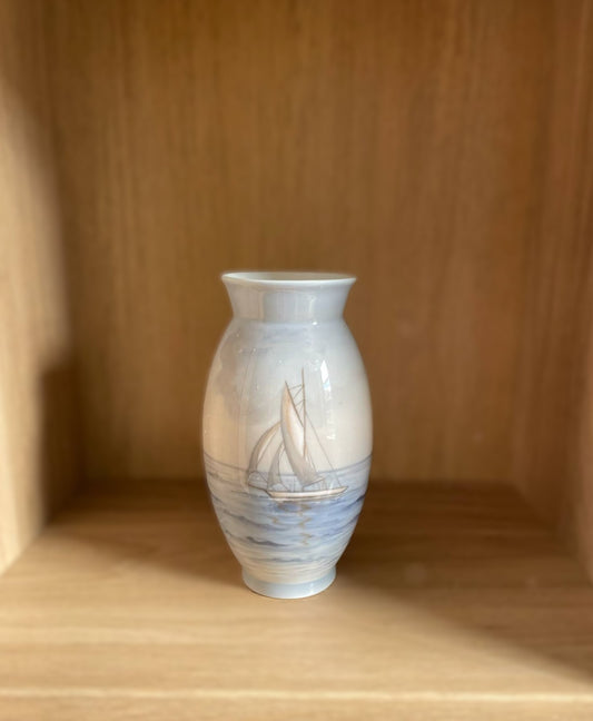 Smuk gammel Bing og Grøndahl keramik vase - nr. 852456