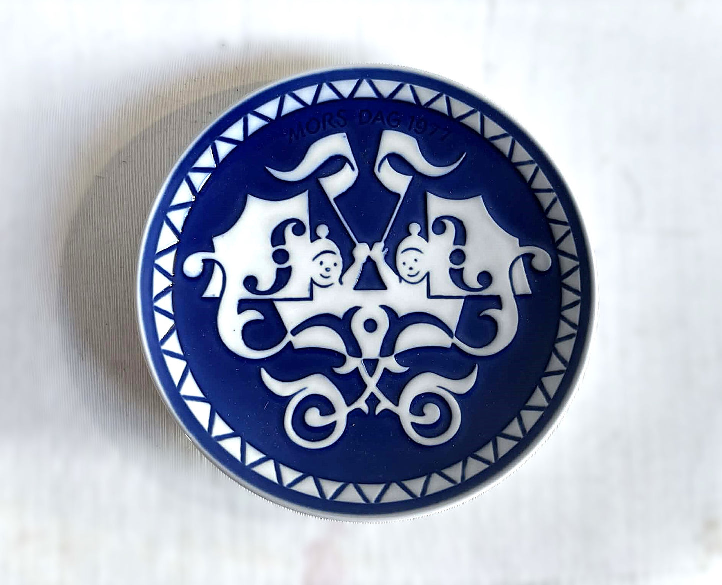 Beautiful vintage ceramic plate from Royal Copenhagen, Denmark 1977