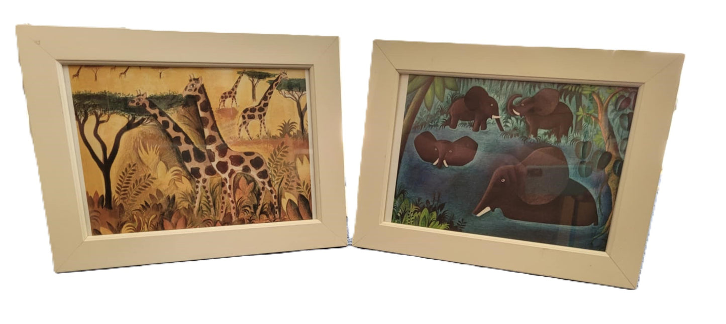 2 flotte indrammede offset tryk af Hans Scherfig - Badende Elefanter 1975 og 7 Giraffer 1964