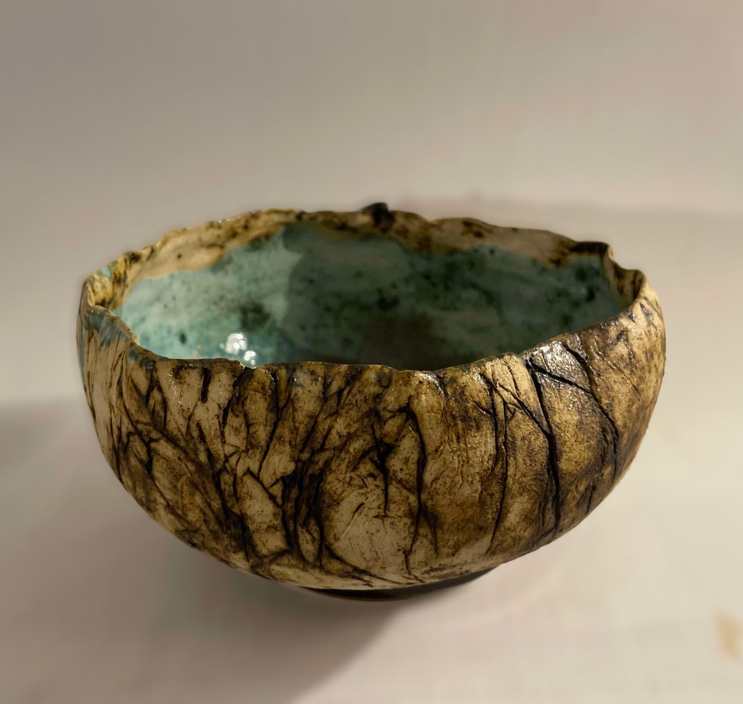 Beautiful ceramic bowl by an unknown designer - no. 09315