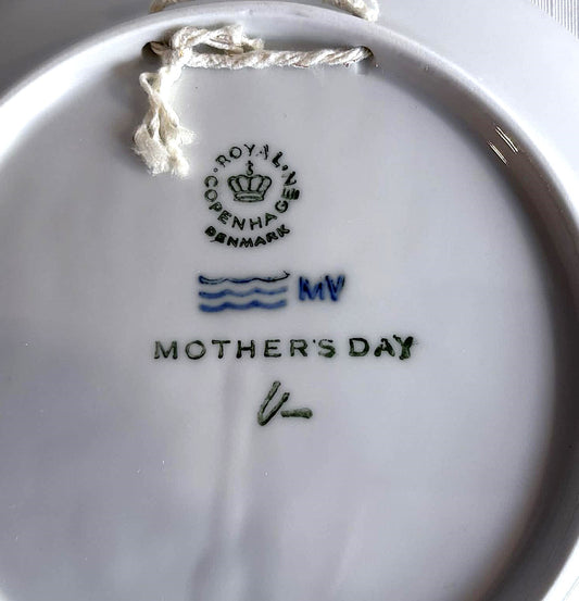 Smuk vintage keramikplatte fra Royal Copenhagen, Danmark 1977