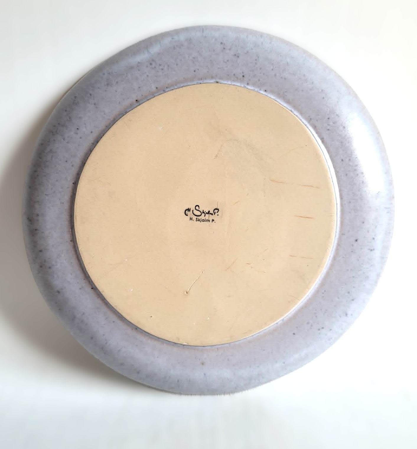 Ceramic plate, designed by Hagbarth Skjalm Petersen, Denmark 1980s
