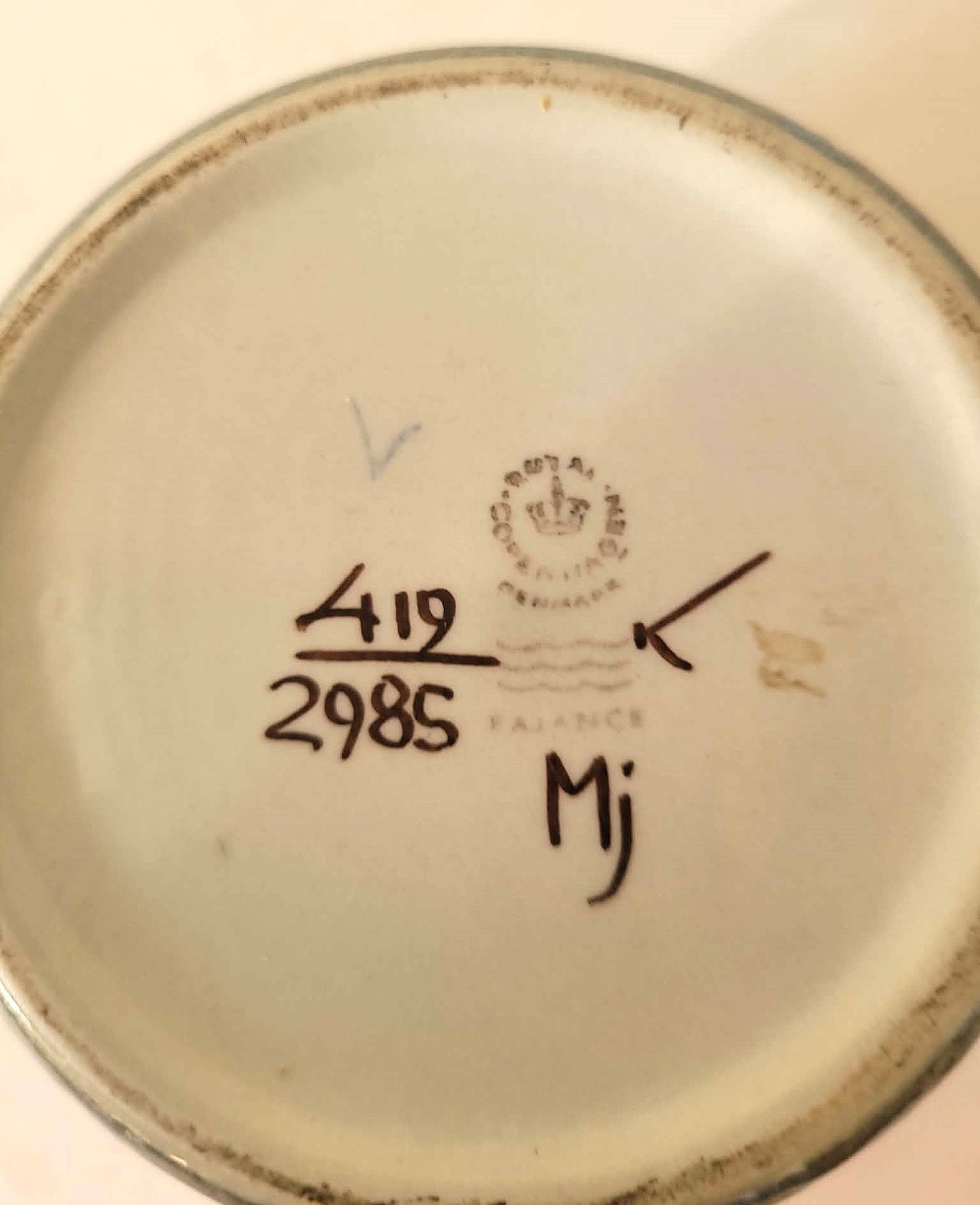 Aluminia Royal Copenhagen, Marianne Johnson faience bowl