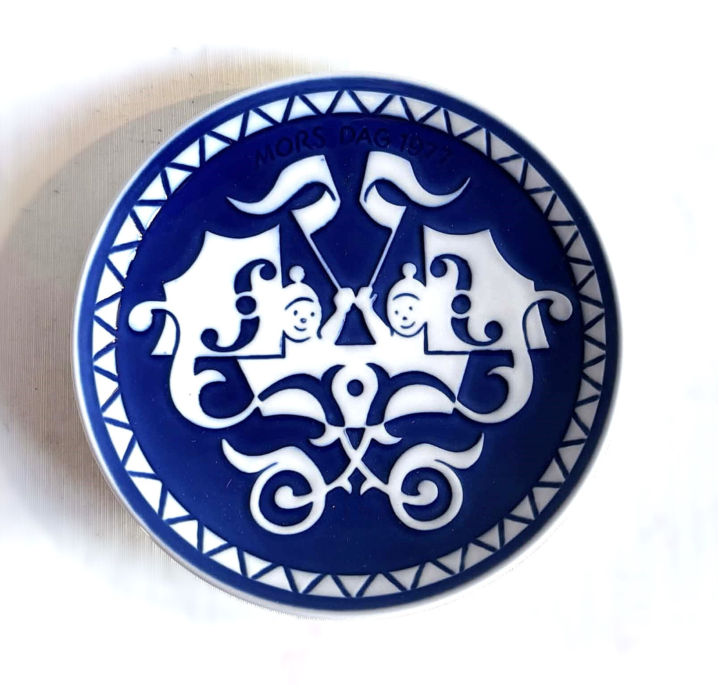 Beautiful vintage ceramic plate from Royal Copenhagen, Denmark 1977