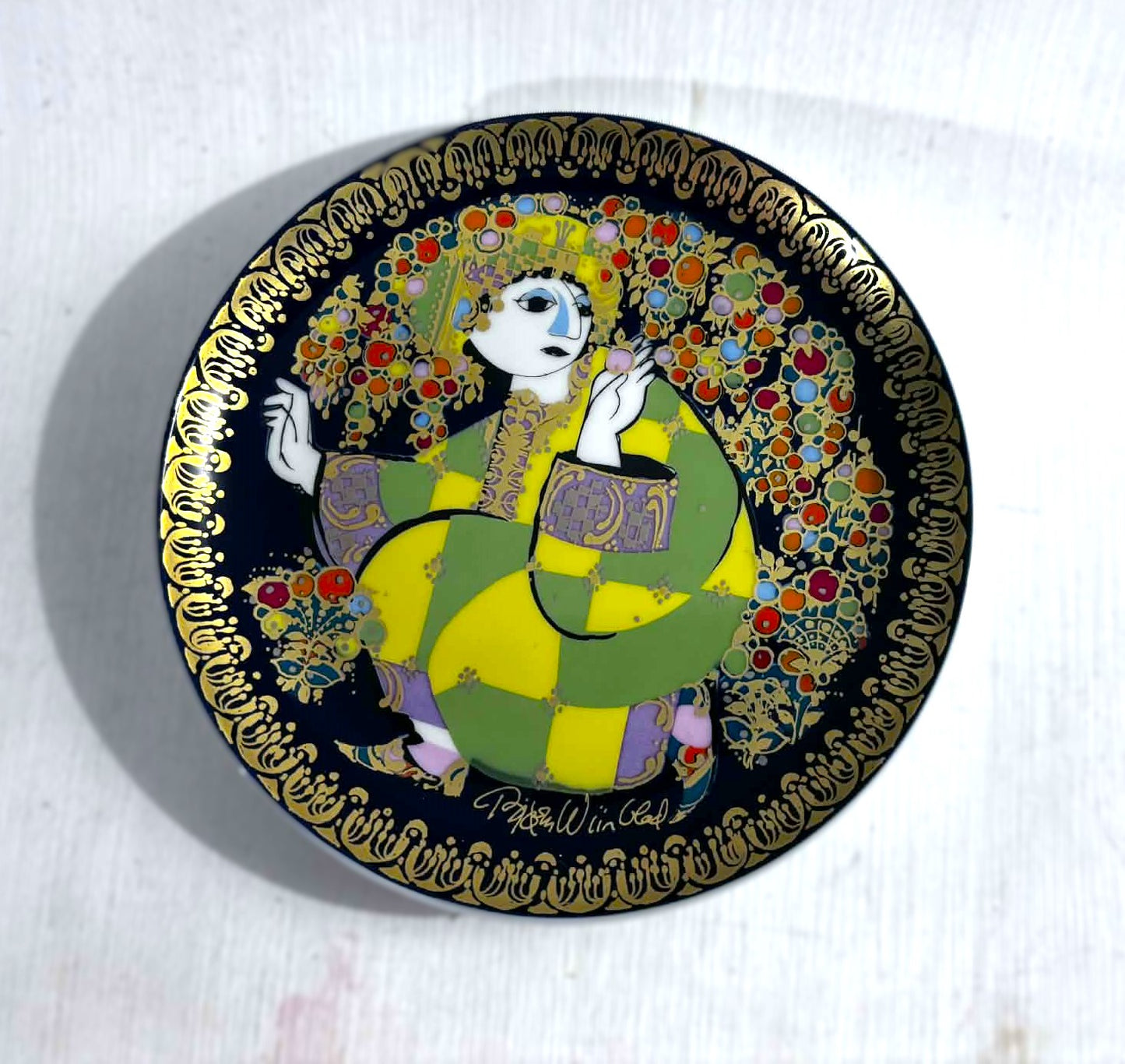 Bjørn Wiinblad wall plate, produced by Rosenthal, Aladin in the Enchanted Garden
