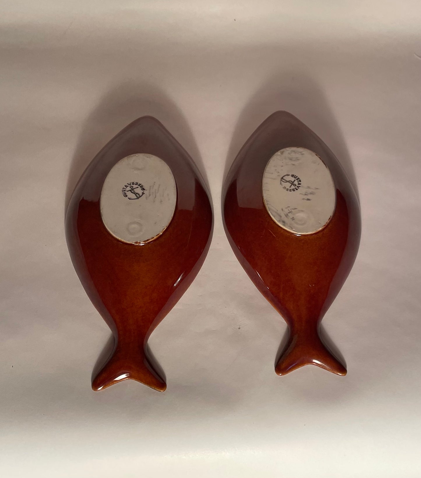 1 par Stig Lindberg fiskefade fra Gustavsberg 1958 ~ nr. 09400