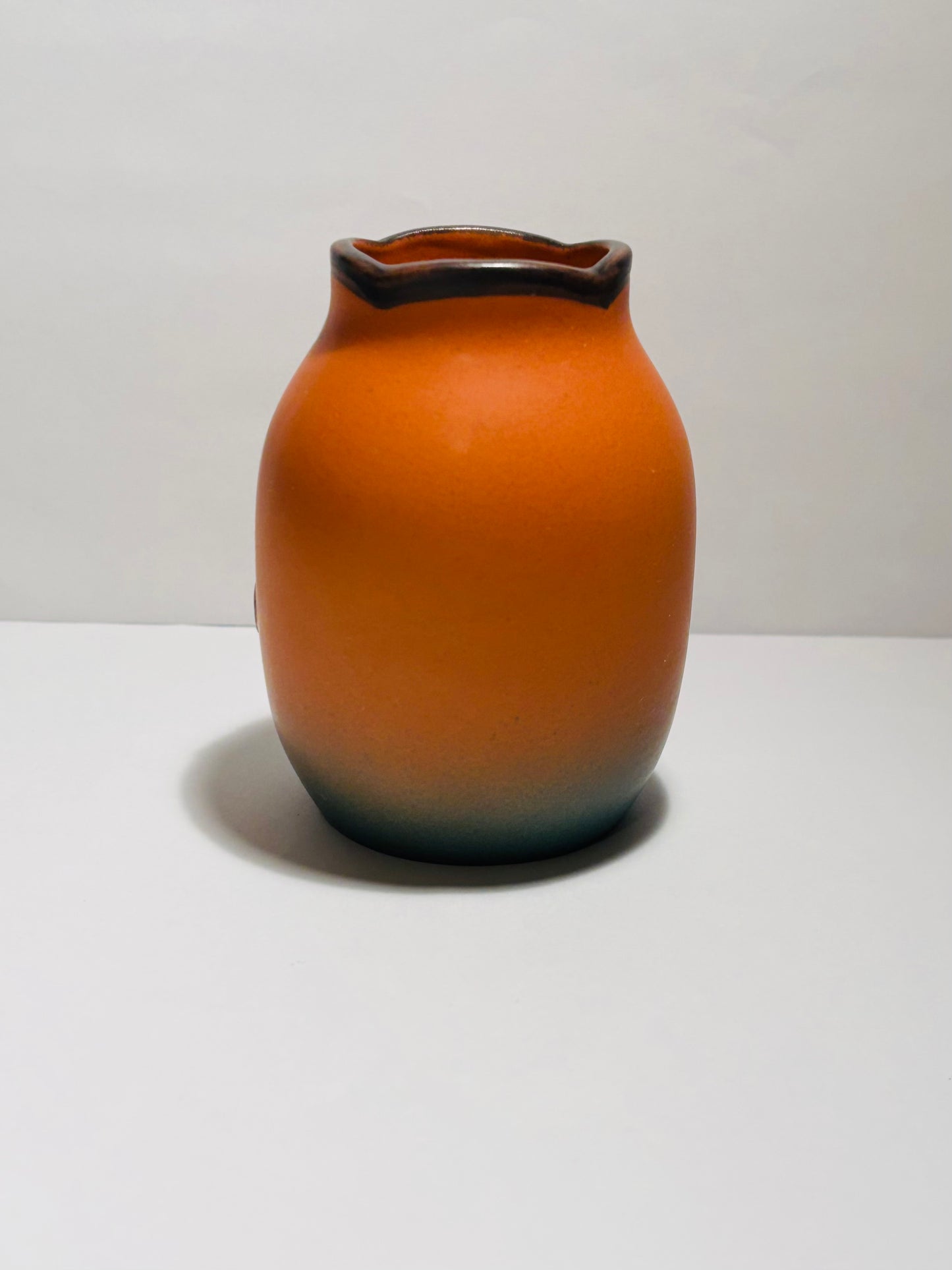 Beautiful handmade and hand-painted ceramic vase from Ipsen's Enke, Denmark 1960s