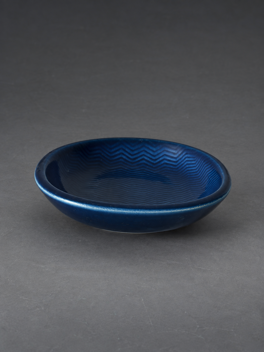 Marselis Faience Bowl, featuring a fine zigzag pattern, design by Nils Thorsson for Aluminia, Denmark 1950s