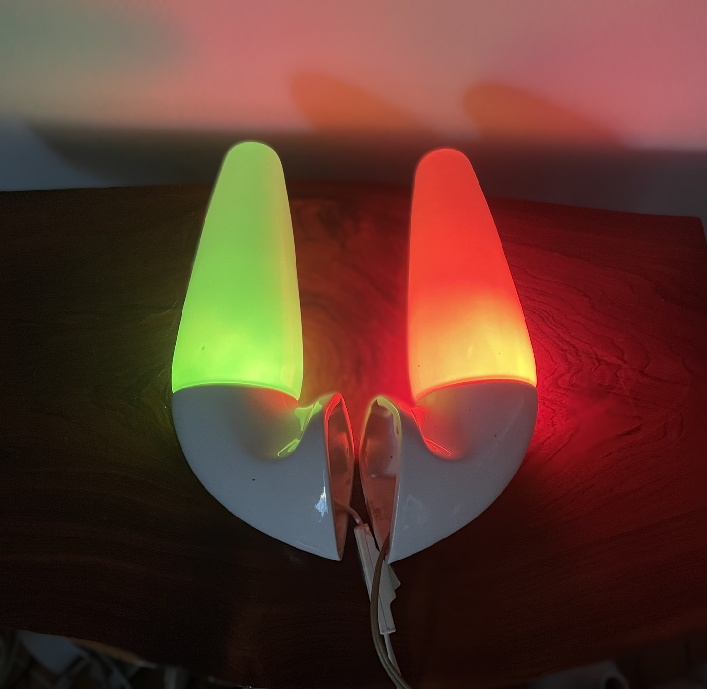 Sigvard Bernadotte design: 1 par Ifo væglamper i hvidt porcelæn og glas - nr. 852963