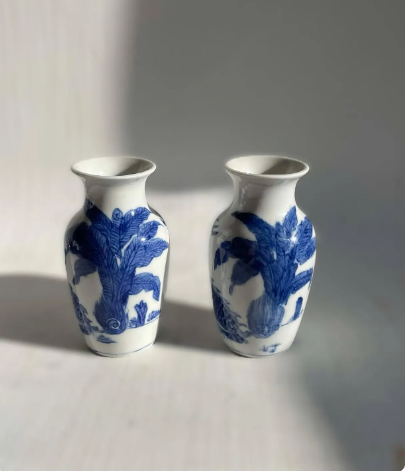 Two Oriental blue and white flowered ceramic Silveriski vase