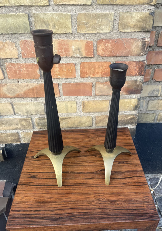 Et par bordlamper med messing fod /bund - nr. 09750