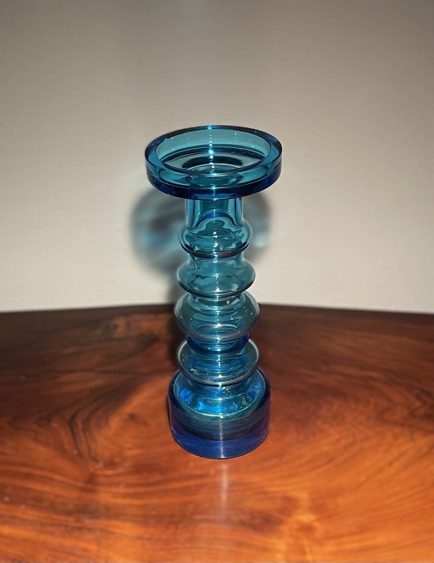 Beautiful Oiva Toikka glass vase from Nuuta Jarvi Notsjo (Finland) signed at the bottom - no. 027000