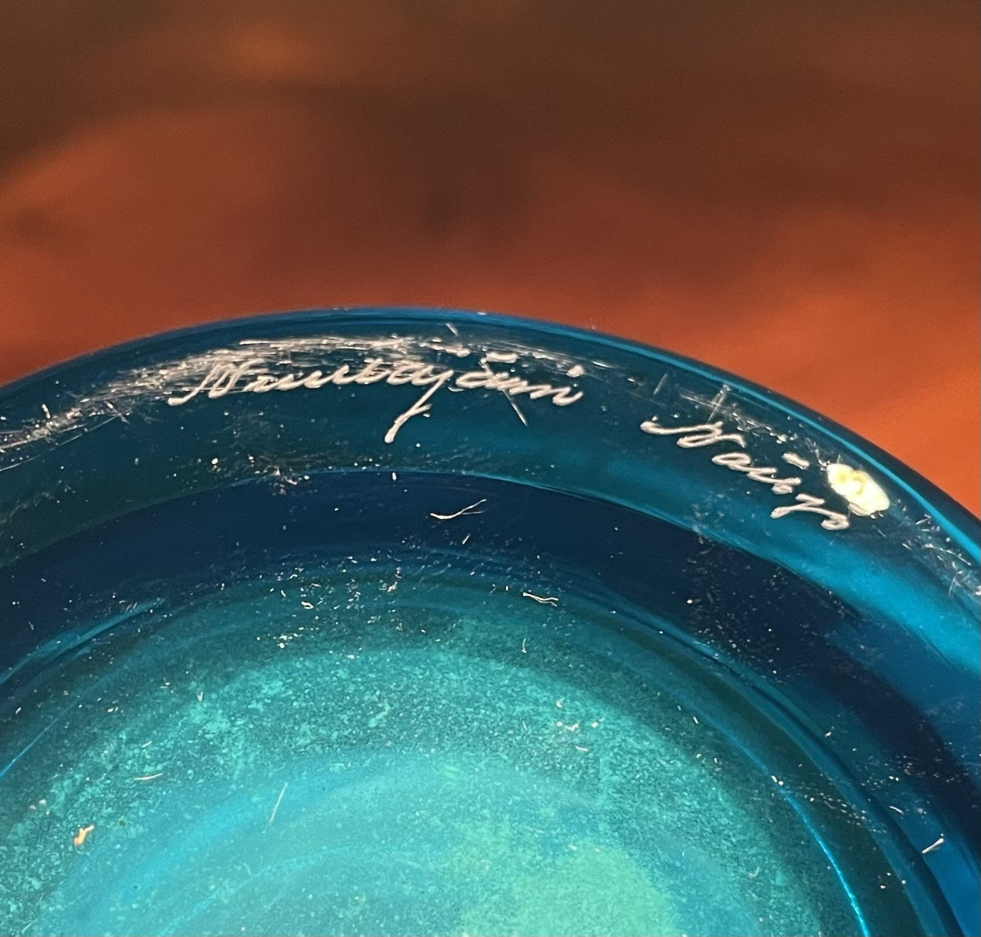 Beautiful Oiva Toikka glass vase from Nuuta Jarvi Notsjo (Finland) signed at the bottom - no. 027000